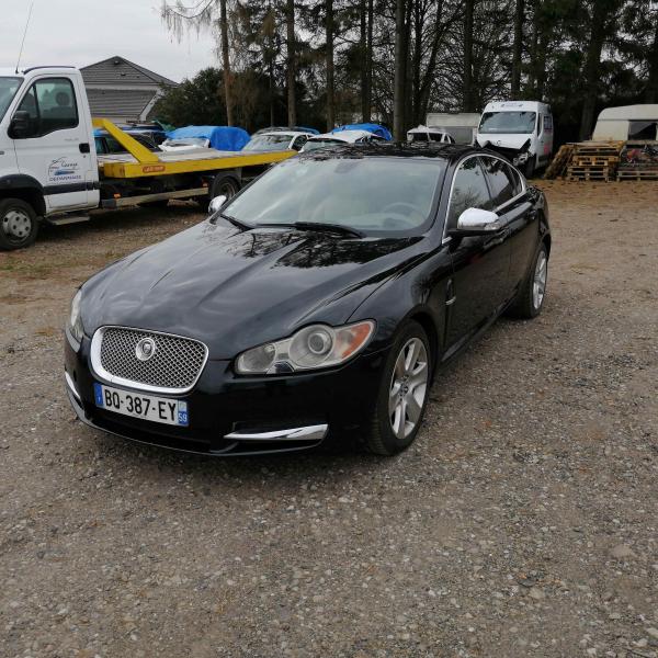 JAGUAR XF 2,7 V6 BI TURBO BVA accidenté