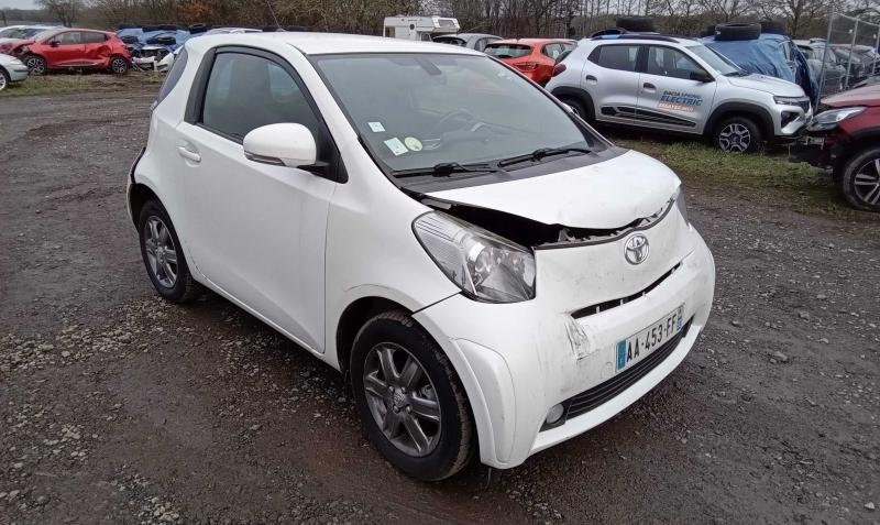 TOYOTA IQ 1,0 VVTI MULTIDRIVE accidenté